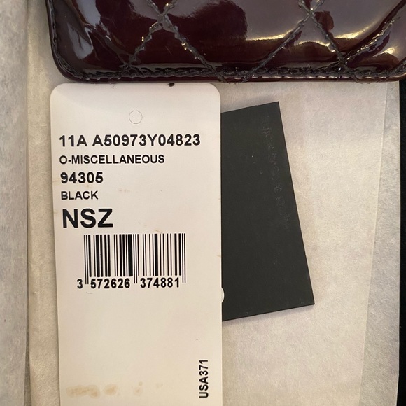 Auth 💯Chanel IPhone 4 case black patent